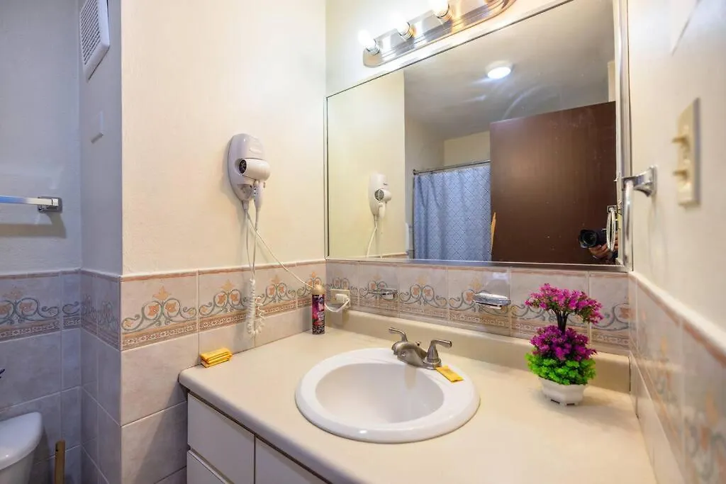 Golden Dream Villas & Studio A/B Pool View Isabela 0*,